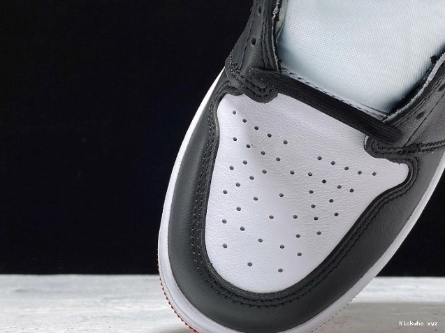Satin CD0461-016 High 1 Retro Jordan Toe Black Air 0812